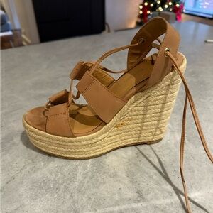Tony Bianco Wedges